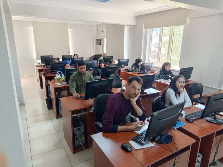 KOMEK ve KUZEM'de Yaz Dönemi Kayıtları Başladı 