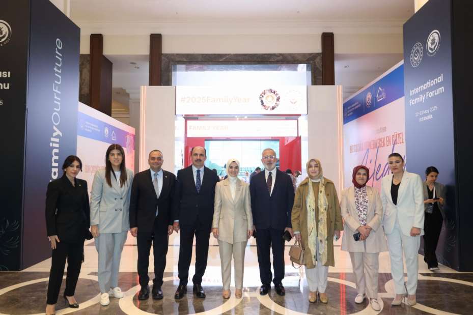 Başkan Altay Uluslararası Aile Forumu'nda Büyükşehir'in Aile Odaklı Çalışmalarını Anlattı
