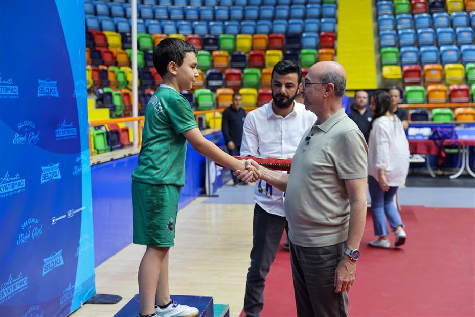 Sporun Merkezi Selçuklu'da Masa Tenisi Heyecanı Yaşandı