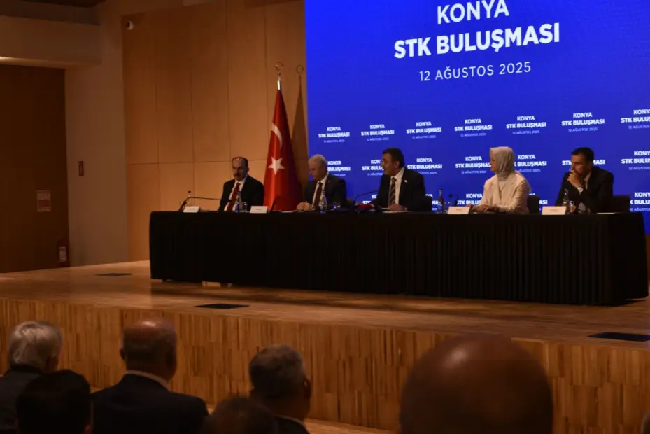 Türkiye Yüzyılı İçin Ortak Akıl: Cumhurbaşkanı Yardımcısı Cevdet Yılmaz Konya’da STK’larla Buluştu 
