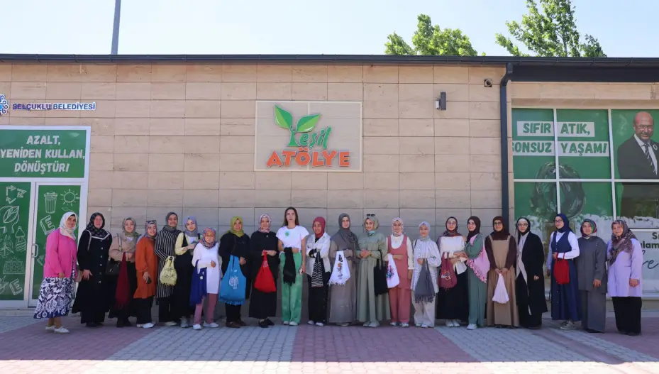 Selçuklu Belediyesi Yeşil Atölye Plastik Poşet Kullanımına Dikkat Çekti