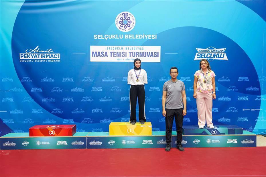 Sporun Merkezi Selçuklu'da Masa Tenisi Heyecanı Yaşandı