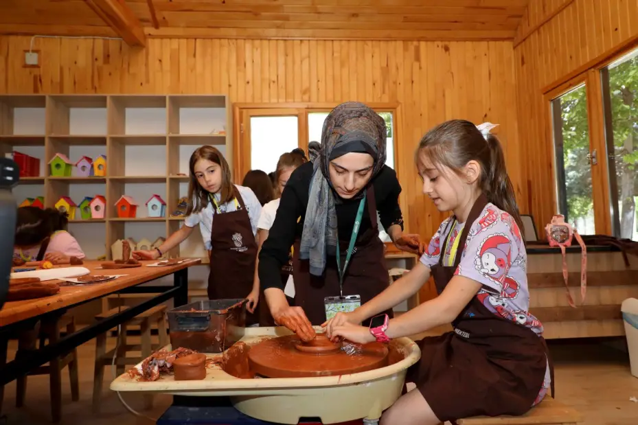 Başkan Kılca, Tabiat Mektebi Yaz Okulu'nda Öğrencilerle Buluştu