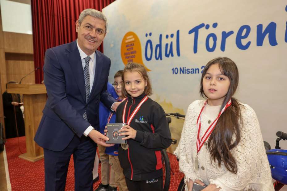 Selçuklu Akıl ve Zeka Oyunları Yarışması'nda Ödül Heyecanı Yaşandı