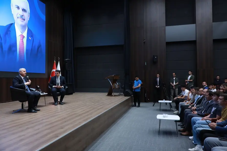 Konya Valisi İbrahim Akın Karataylı Gençlerle Buluştu
