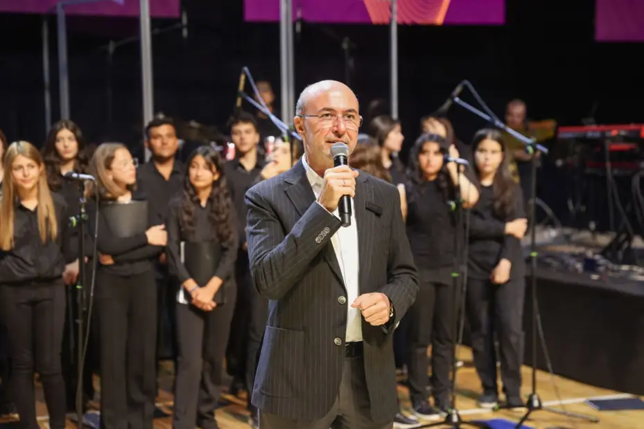 Selçuklu Belediyesi Sanat Akademisi Çocuk Korosu'ndan Barış Manço'ya Vefa Konseri