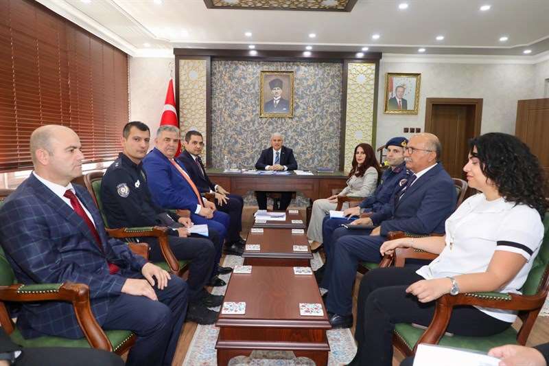  Vali İbrahim Akın, Bozkır İlçesini Ziyaret Etti 
