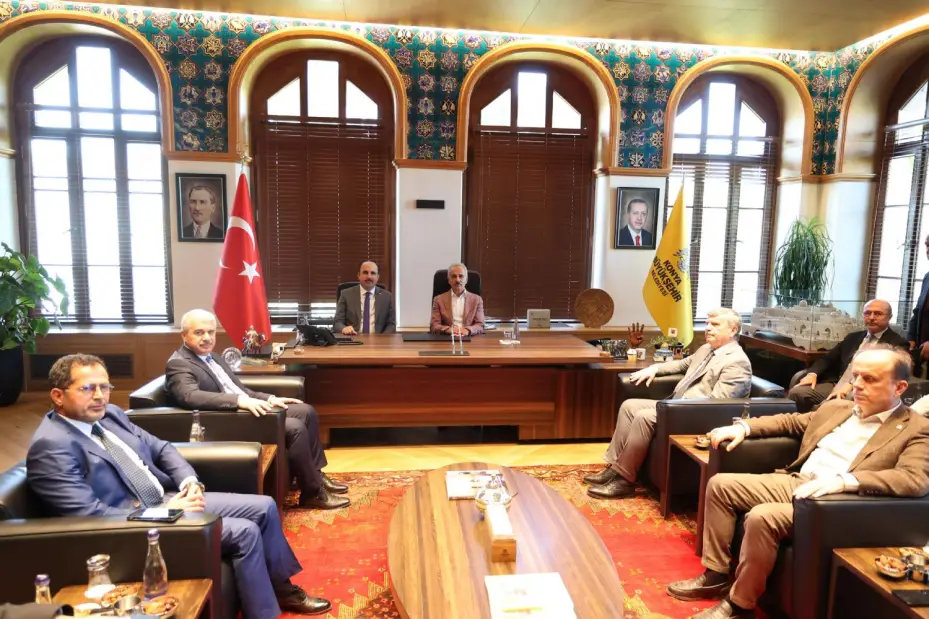 Ulaştırma ve Altyapı Bakanı Uraloğlu Başkan Altay'ı Ziyaret Etti 