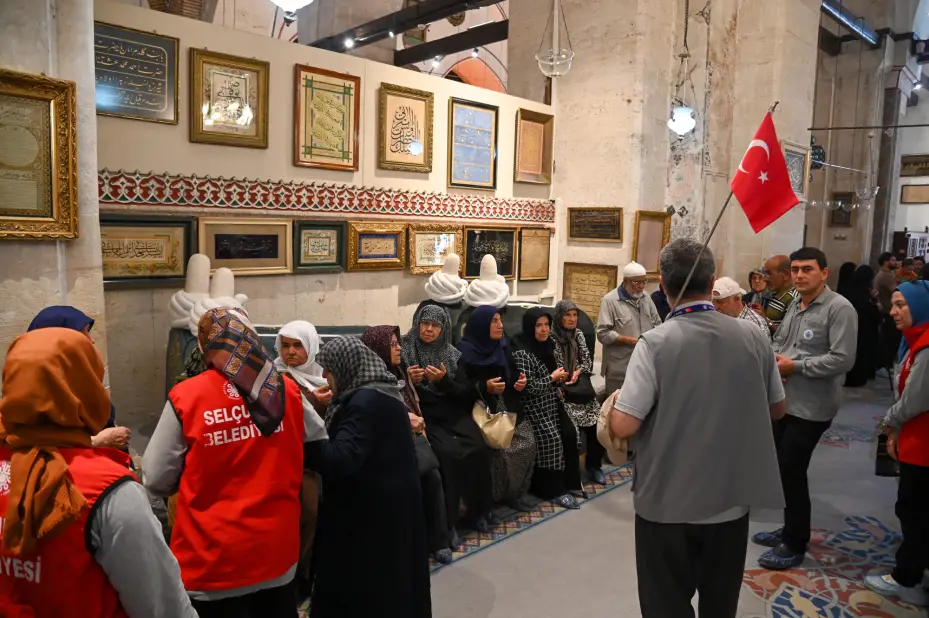 Selçuklu Belediyesi "Şehrimi Tanıyorum" Projesi İle Yaşlıları Ağırladı