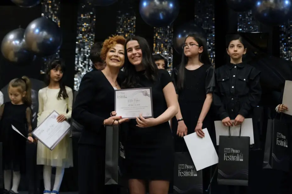 Kıyanus Bale ve Müzik Okulu’ndan Masalsı Bir Gösteri: “Uyuyan Güzel” ve “Prodigies” Sahnede Büyüledi