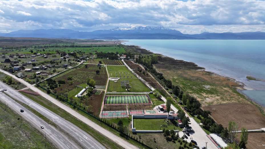 Başkan Altay Beyşehir Atabey Gençlik ve Eğitim Kampı'nda Lima Öğrencileriyle Buluştu