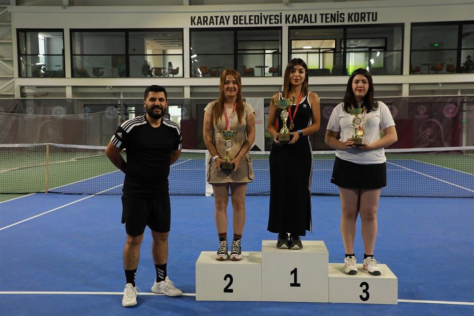 Karatay Tenis Kortu'nda Final Heyecanı