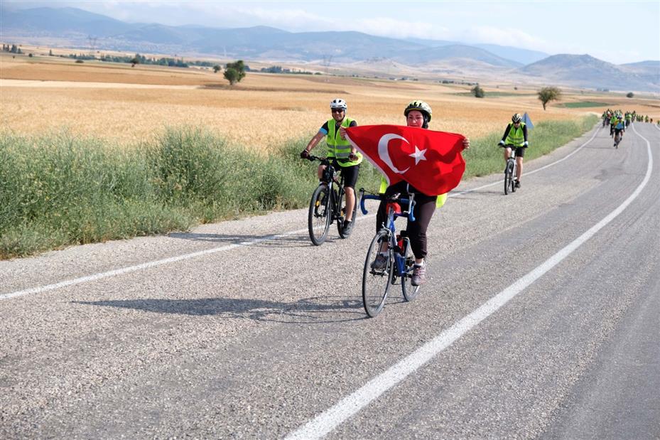 Bisikletseverler Konya Büyükşehir'in Yeni Oluşturduğu Tarihi Rotada Pedal Çevirdi