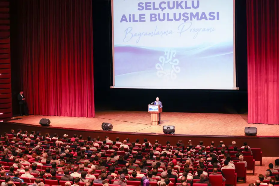 Başkan Pekyatırmacı belediye personeli ile bayramlaştı  