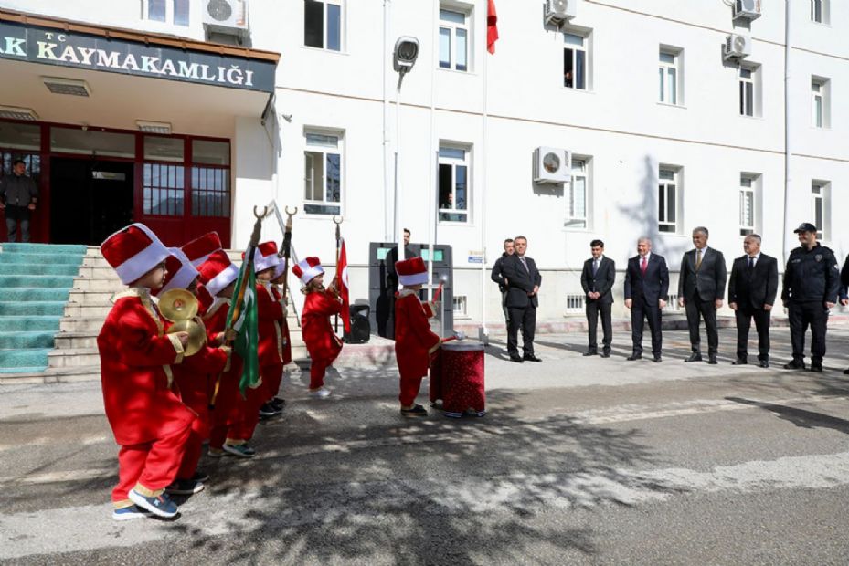 Vali İbrahim Akın, Derebucak İlçemizi Ziyaret Etti