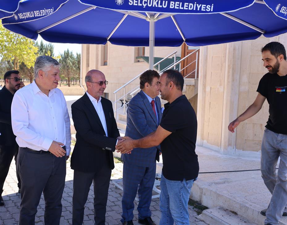 Selçuklu'da Cuma Buluşmaları ile Vatandaşların Talepleri Alınıyor