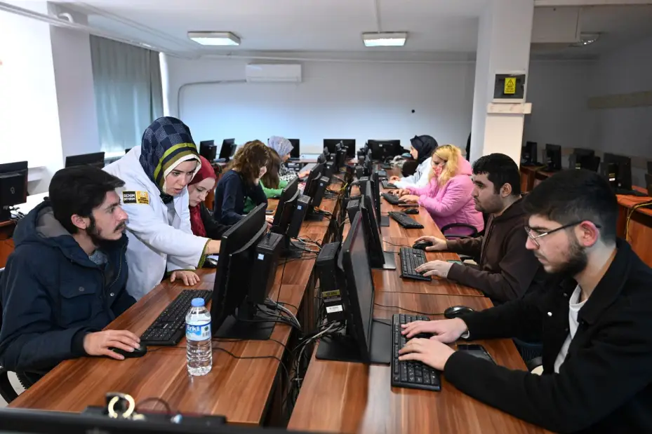 KOMEK, Yeni Dönem Eğitimlerine 69 Bin Kursiyerle Başladı