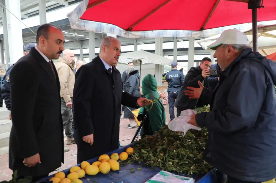 Vali İbrahim Akın, Yunak İlçesini Ziyaret Etti 