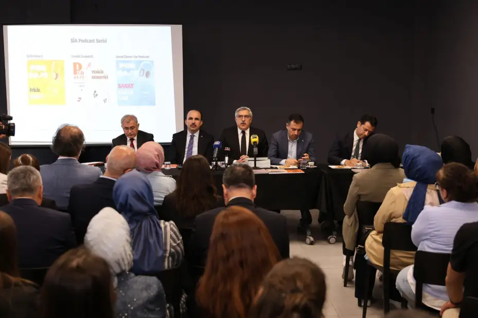 Ak Parti Genel Başkan Yardımcısı Yayman, Depremdeki Dayanışma İçin Başkan Altay'a ve Tüm Konyalılara Teşekkür Etti