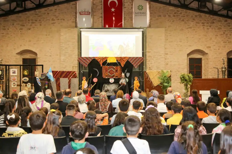 Geleceğin Kahramanları,Tarihe Damga Vuran İsimleri Sahneye Taşıdı