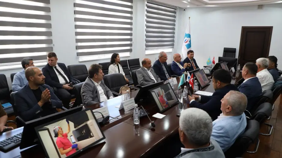 Karatay'dan Ata Topraklarına Kardeşlik Köprüsü