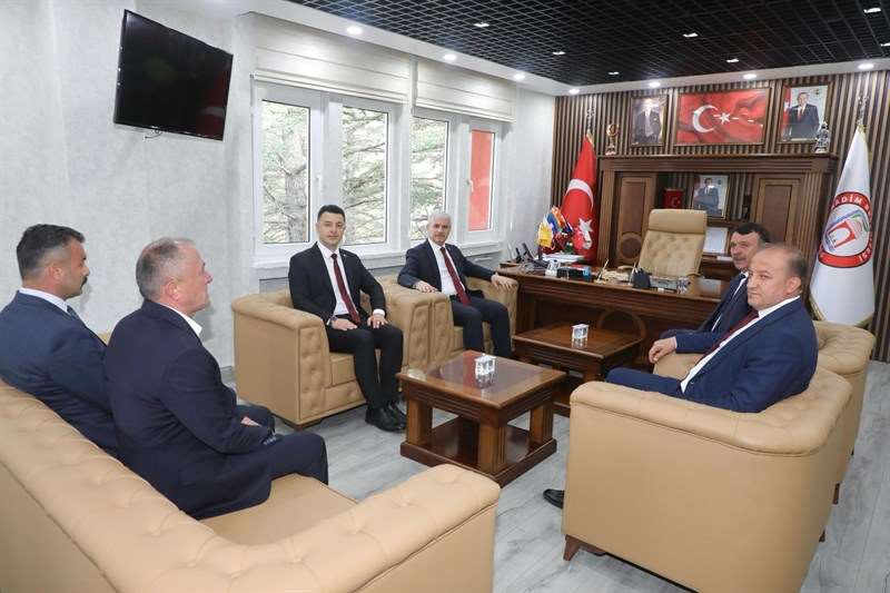 Vali İbrahim Akın, Hadim İlçesini Ziyaret Etti 