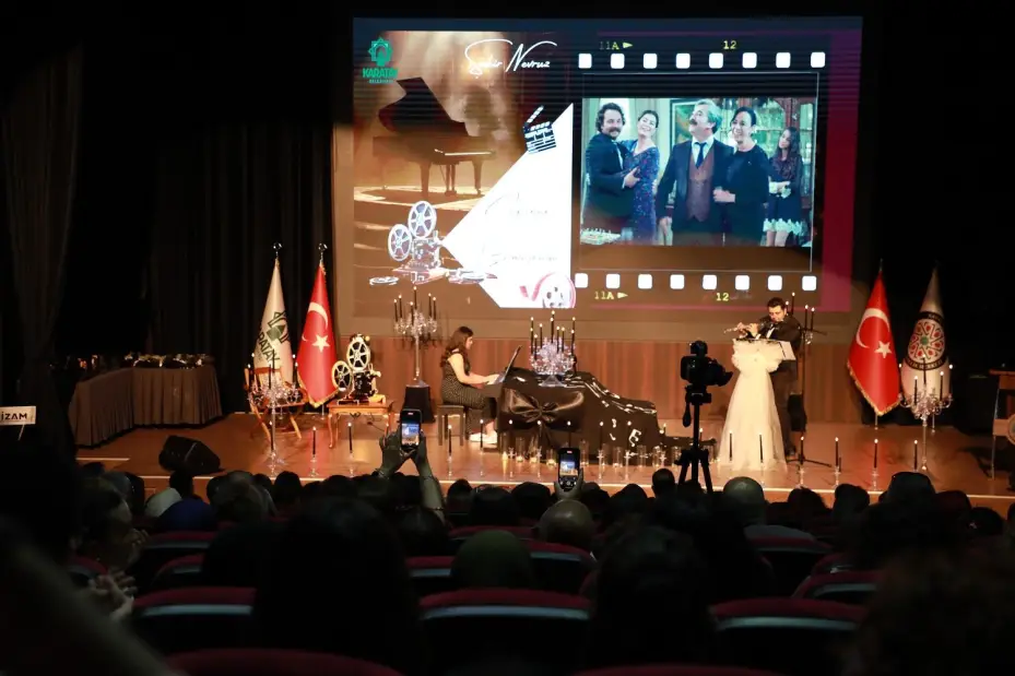 "Dizi Müzikleri Piyano Konseri" Sanatseverleri Büyüledi
