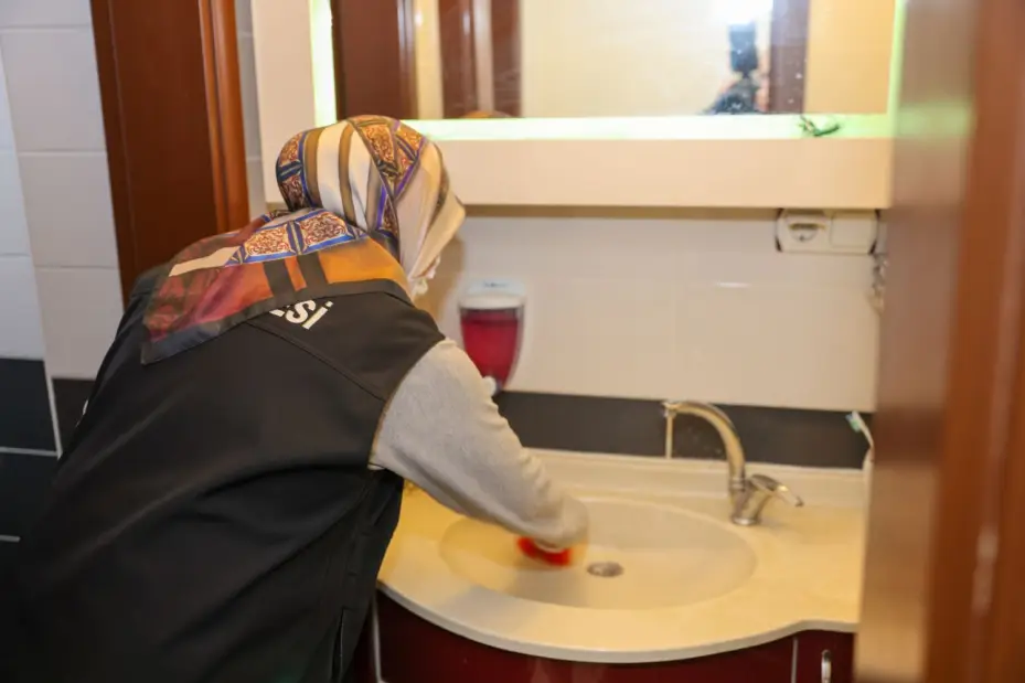 Evde Yaşlı Bakım Hizmeti Yüzlerde Tebessüm Olmayı Sürdürüyor