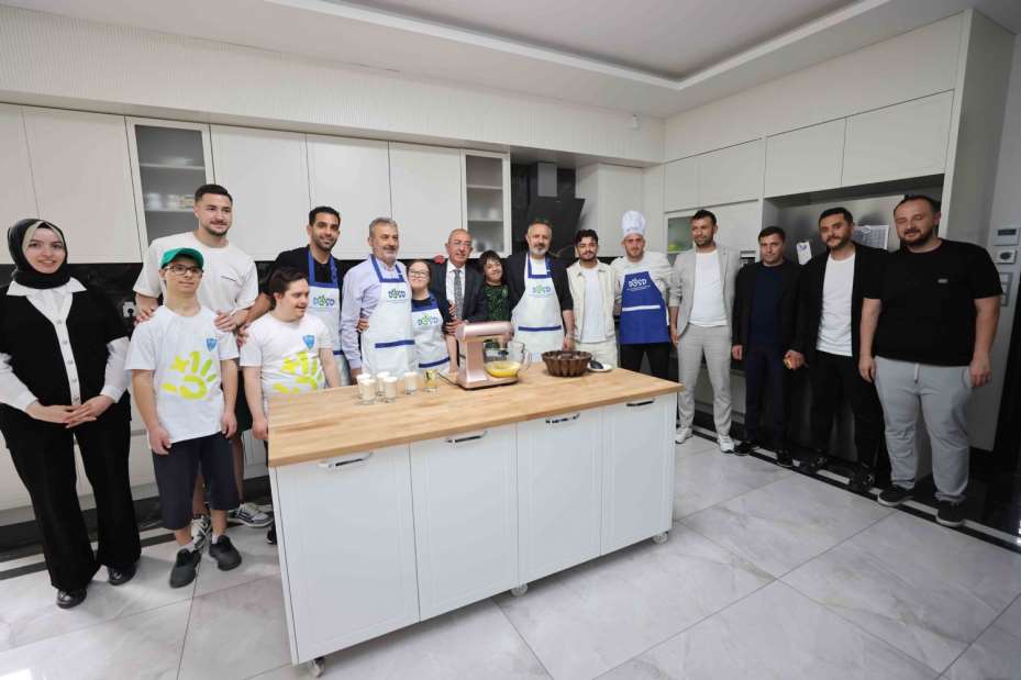 Konyaspor'dan DOSD Meram'a Özel Ziyaret