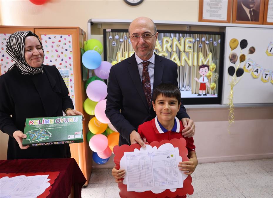 Selçuklu'da Öğrenciler Karne Heyecanı Yaşadı