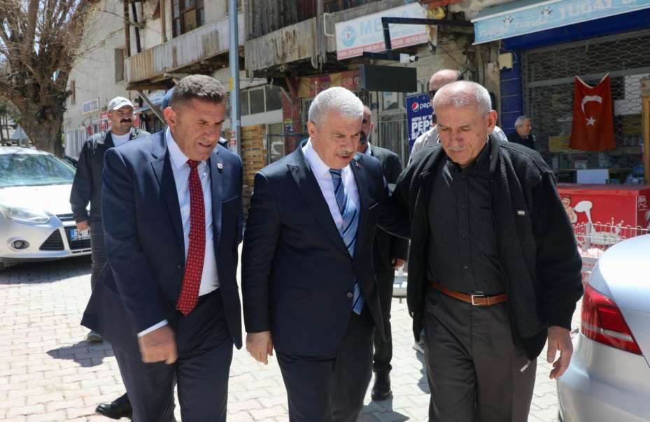 Vali İbrahim Akın, Ahırlı İlçesini Ziyaret Etti 