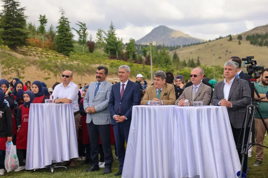  "Okullar Arası Sıfır Atık Yarışması" nın Ödül Töreni  Selçuklu Seyir Tepesi'nde Gerçekleşti