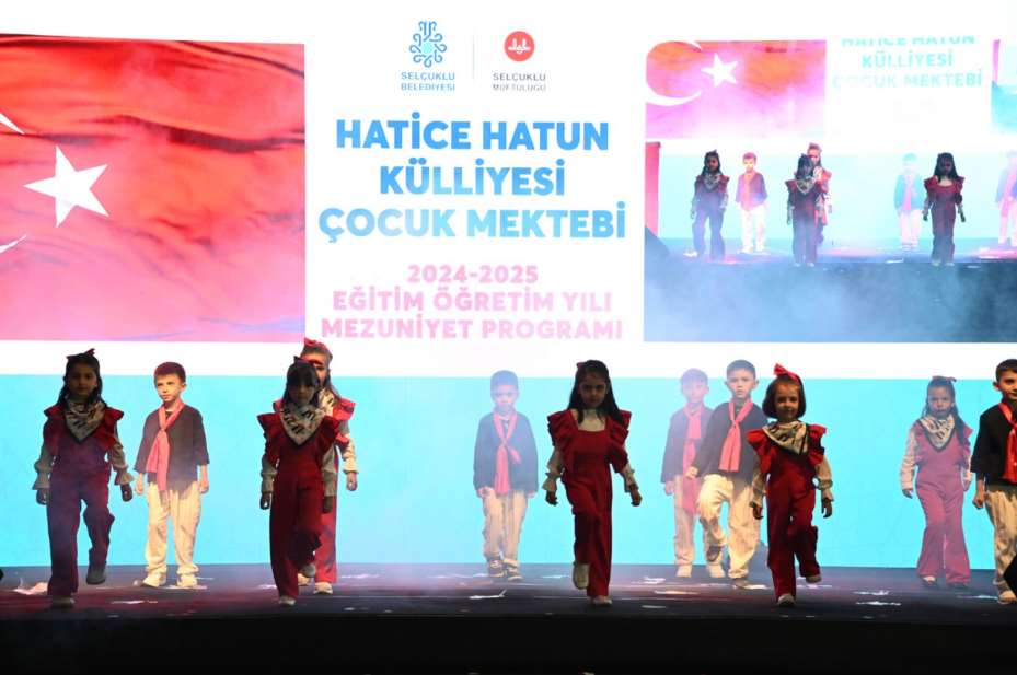 Hatice Hatun Külliyesi Çocuk Mektebi'nde Mezuniyet Heyecanı Yaşandı