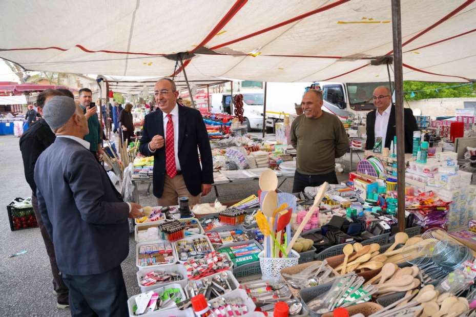 Hadimi ve Uluğbey Mahallelerinde hemşehrileriyle buluşan Başkan Kavuş; "Her mahallemizi planlı yatırımlarla geleceğe hazırlıyoruz"