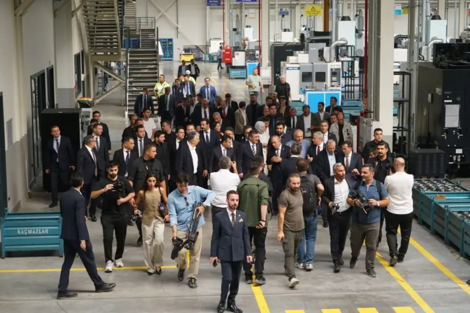 Cumhurbaşkanı Yardımcısı Cevdet Yılmaz, Kaçmazlar Firmasına Ziyarette Bulundu