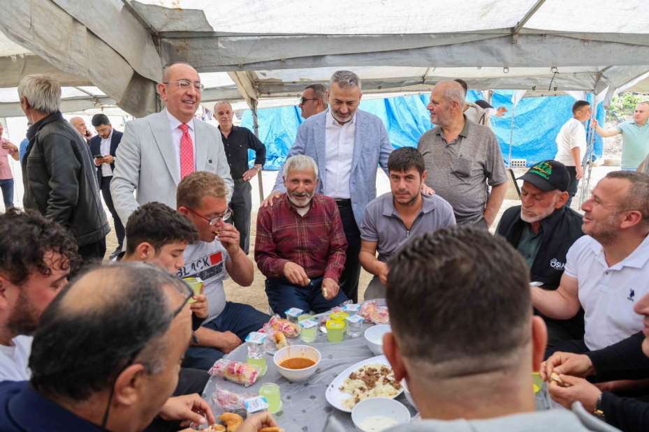 Başkan Kavuş'tan Hafta Sonunda Yoğun Düğün Mesaisi