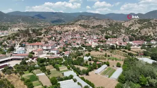 Türkiye’nin en sıcak yeri seçilen ilçesinde termometreler 43 dereceyi gösterdi