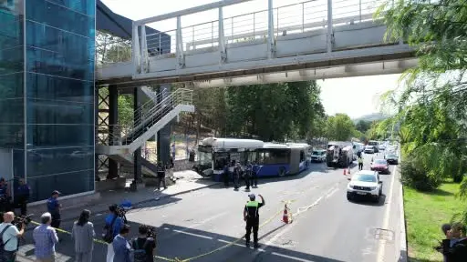 Ankara’da belediye otobüsü kazasında olay yeri böyle görüntülendi