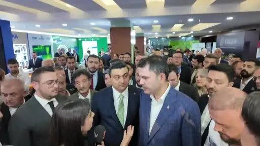 Bakan Kurum: "1 ay içinde yangın bölgelerinde inşa faaliyeti başlayacak"