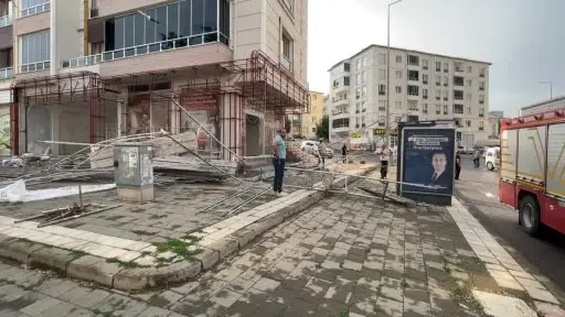 Kavurucu sıcaklar yerini sağanak ve taşkınlara bıraktı