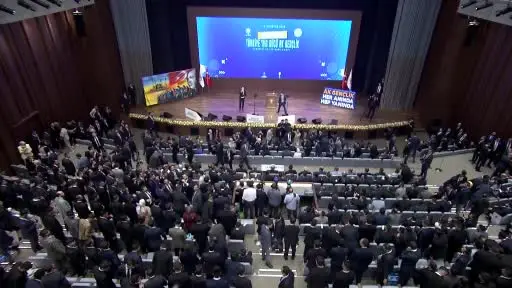 Cumhurbaşkanı Erdoğan: "Gençlerin demokrat amcası diye pohpohladıkları rakibimizi milyonlarca gencimizi desteğiyle sandığa gömdük"