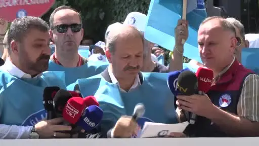 Sağlık-Sen’den oturma eylemi