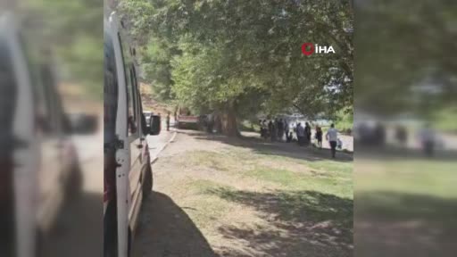 Kızılırmak’a giren 3 genç boğulma tehlikesi geçirdi
