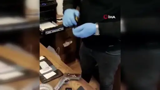 Tehdit, şantaj ve sahte senetle dolandırıcılık yapan çeteye operasyon: 5 gözaltı