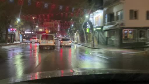 Kameraya yansıyan şüpheli-polis kovalamacası kazayla sonlandı: 1’i ağır 5 yaralı