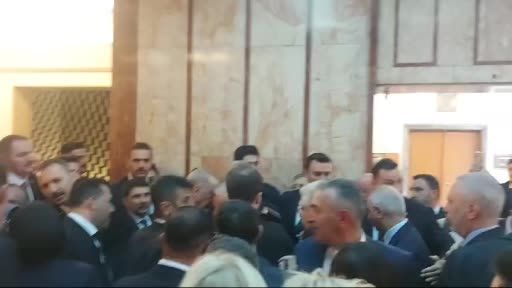 Cumhurbaşkanı Erdoğan grup toplantısı sonrası TBMM Başkanvekili Adan ile görüştü