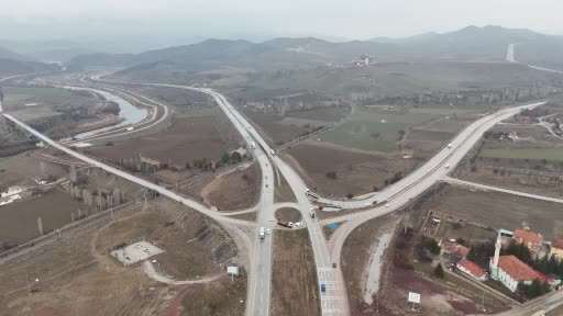 Kırıkkale’de tır devrildi
