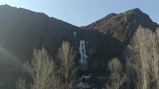 Sivas’ın saklı güzelliği Suçatı Şelalesi’nde 65 metrelik buz sarkıtı oluştu