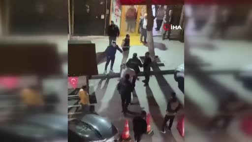 Başkentte iki grubun kavgasına polis göz yaşartıcı sprey ile müdahale etti