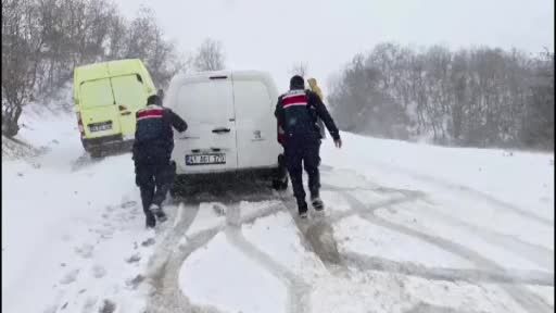 Yozgat’ta yoğun kar yağışı sonrası tüm ekipler sahada